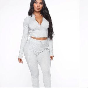 Grey reflective active wear set